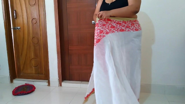 Aria Mia: 다마드 지에게 따먹히는 인도 인도 인도녀