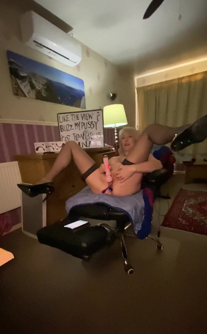 British Cougar: Ich vor der Kamera bei Streamate Christiex