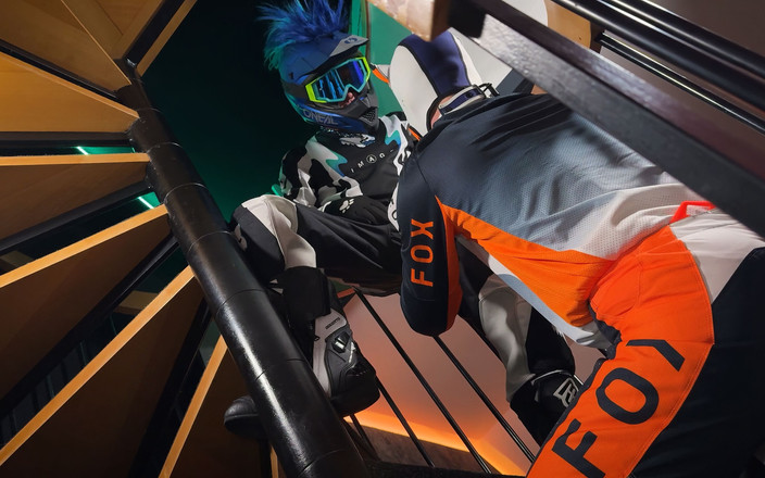 Project Y studios: Bom garoto está esperando