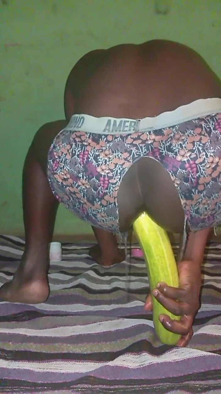 Badman4606: Seksowna czarna kremowa hebanowa dziura w dupie gotowa na gorący...