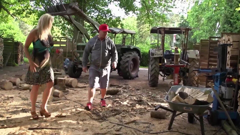 MILF and Big Wet Tits XXX: Winnie vs marina - film completo