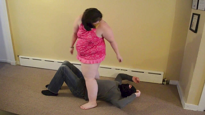 Full Weight Productions: Mystique in gocce di culo e gola