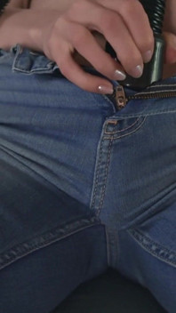 Treat My Pussy Again! Vacuum Cleaner Masturbation in Jeans