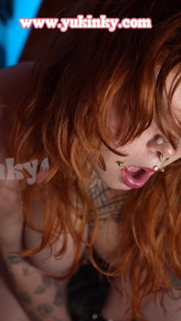 Cette Chienne Soumise Rousse Jouit Dans Stepson Latex - Amateur Francaise Salope BDSM Hard Orgasme Soumise Bondage