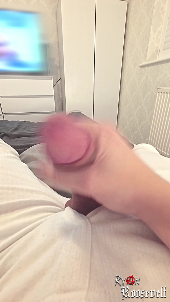Ryan Roosevelt: Avond aftrekken met luidruchtig orgasme