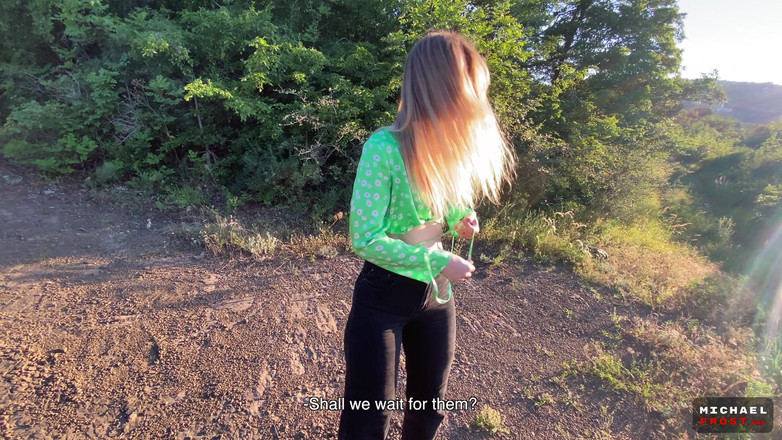 Michael Frost Pro: बड़ी गांड वाला अजनबी पब्लिक पार्क में कुत्ते शैली में चुदाई - पैंटीज में वीर्य की सैर