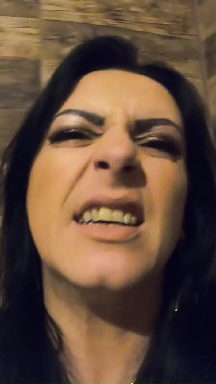 MilfyCalla: मुझे आशा है कि आप पहले से ही कल्पना कर चुके हैं कि आप मुझे मेरे मुंह में कैसे चोदते हैं?