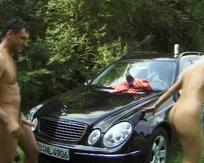 BB Video - Vintage Story: Німецька мамка втрьох, жінка, чоловік, на відкритому повітрі, блондинка з великими натуральними цицьками, подвійне проникнення