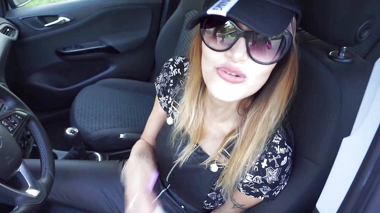 Lady Mesmeratrix Official: Kadın egemenliği piliç onu açık havada cezalandırmak istiyor