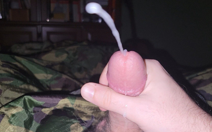Reindy: Making Myself Cum Hard Without Lube