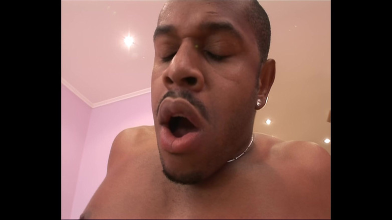 The Dark Side X: Cewek nakal rambut pirang dientot habis-habisan sama besar pria kulit...