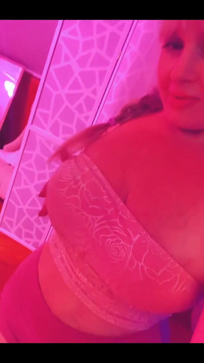 PaintedRose: Tgif - Dziękuję bogini w funduszach To Femdom piątek