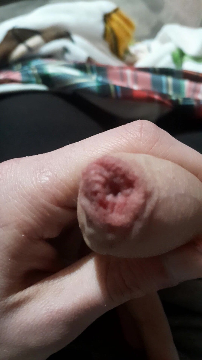 Dick hunter: Cute Boy Wanking in Tights