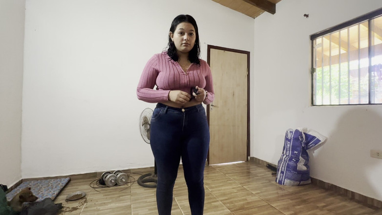 Sashasweet: 继子射在继母的奶子上