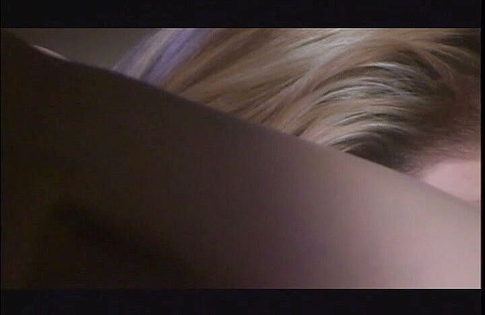 Perfect Porno: Dua model blonde panas dengan badan pancutan seksi menjilat kelentit...