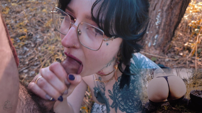 WeirdRiddle601: Wood Pixie Gets Her Face Painted, Dual Camera, Asshole on...