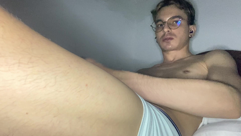 Andrews Perverts: Stright Boy bawi się swoim fleshlightem