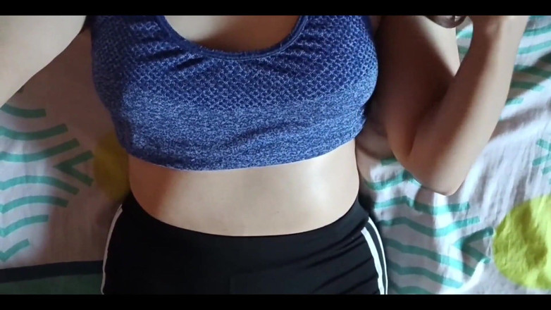 Yulieth Gomez: コロンビア人が彼女のおいしい濡れたマンコに触れる