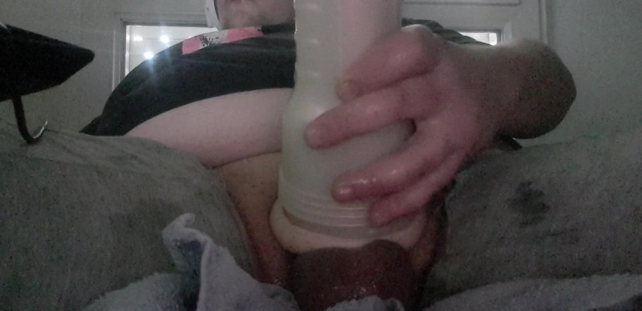 Jimmy X: Yarağımı fleshlight'ımla sikiyorum