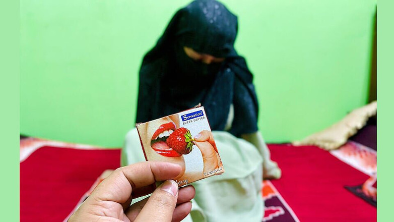 Kaleonjoybd: Desi sexy Bhabhi neukt met haar huisman