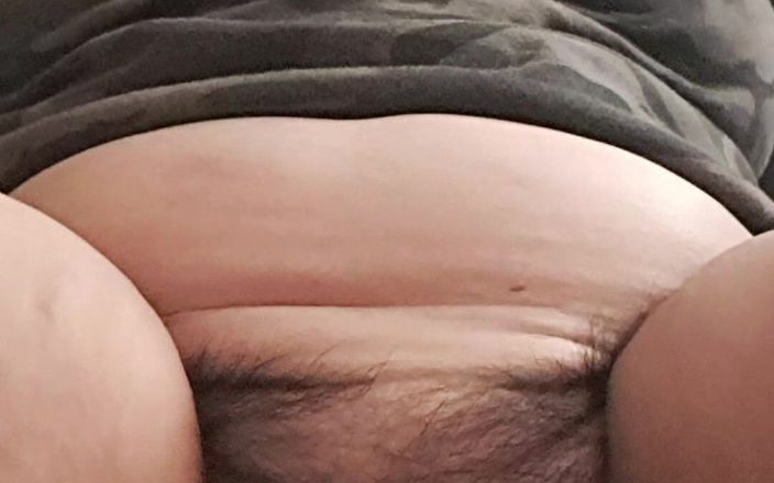 Mommy big hairy pussy: Titta på mogen styvmors håriga fitta
