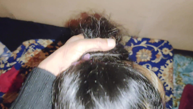 Faryal: Desi nadržená holka honí