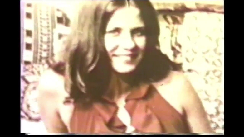 Vintage megastore: 阴毛浓密的热辣老式荡妇被口爆（完整电影）