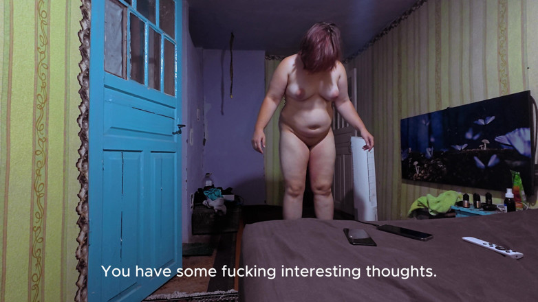 SchoolPrincess: Naked Curvy Brunette on Vibration Platform Reads Comments English Subtitles