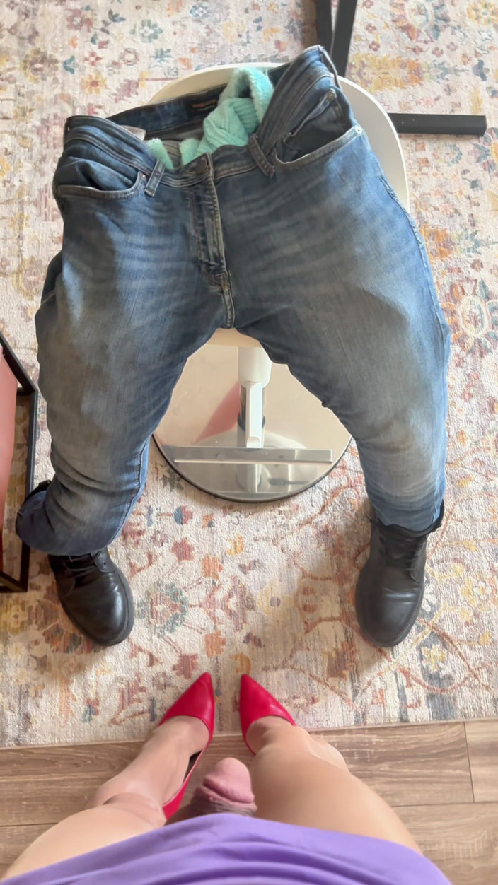 cd_aysemmm: Ik heb de ballen van de pizzajongen verpletterd