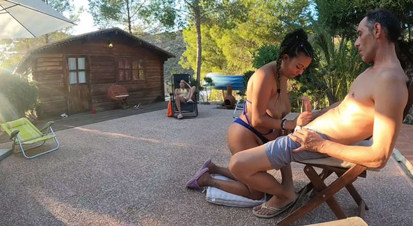 Mayay Thor X: Mijn pik laten zien aan mijn vriendin en haar beste...