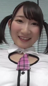 The World of Idols Is Full of Discoveries, and the Underground Idol Photo Session Is a Joyful and Embarrassing Experience.