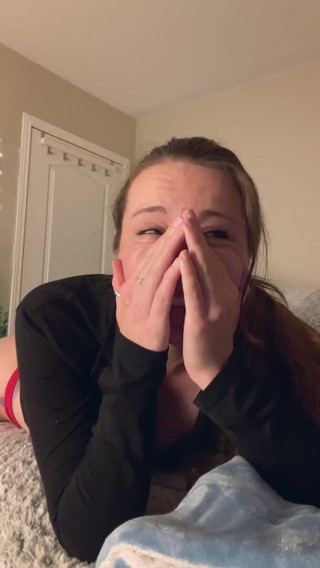 Nadia Foxx: Video, das dich bei der arbeit anruft und dich überredet, für...