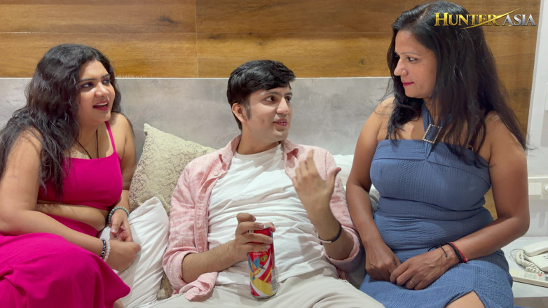 hunter Asia: Lucky Guy Get Chance to Fuck His Stepmom &amp; Her Friend...