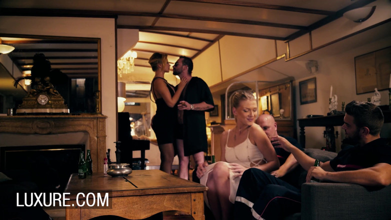 Luxure: Orgy and anal sex with gorgeous babes