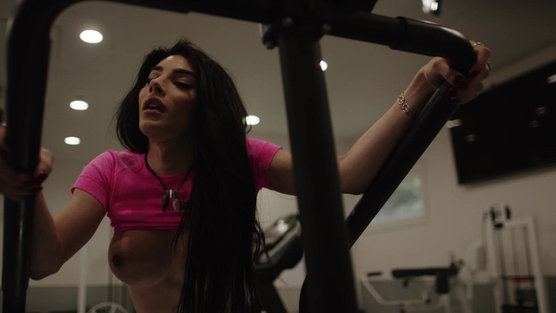 Transsensual: TS Hot Wives 2 Adegan 1 Isteri terhormati