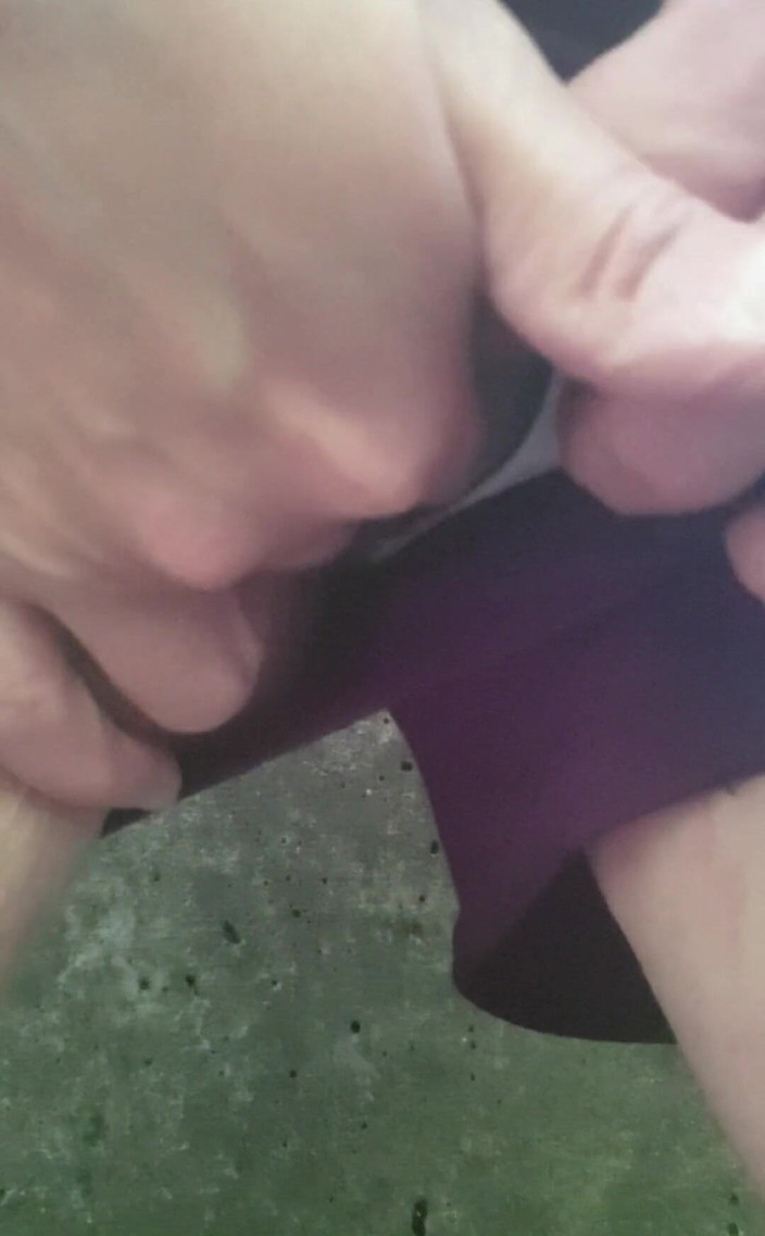 SkylerSquirt: Palcami mojej cipki i kobiecy wytrysk w rezerwacie przyrody