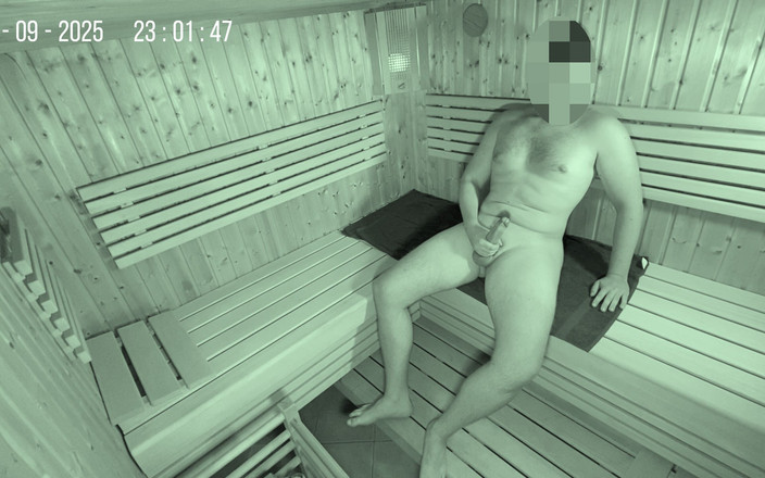 Lucas Nathan King: Camera vangt jongens in de sauna