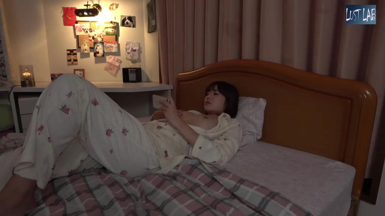 Lust lab: Menggoda lewat malam dengan rakan sebilik bertukar menjadi Perjanjian Tenang...