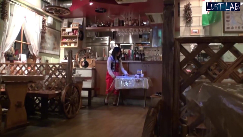 Lust lab: Piccola e procace. Una dolce bellezza che adora il calore -...