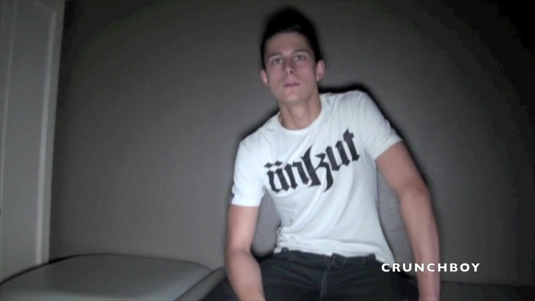 STRAIGHT BOY CURIOUS: Real straight boy accept to be sucked by gay