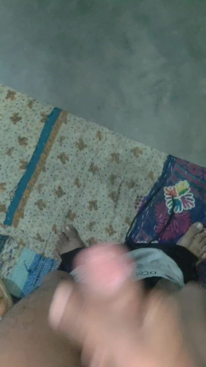 Sun ty: Suntyはピンクの頭の黒いコックに火をつけています