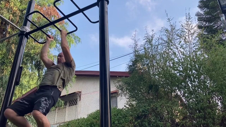 Alex Igogo: Kendimi pompalayıp mastürbasyon yapacağım.