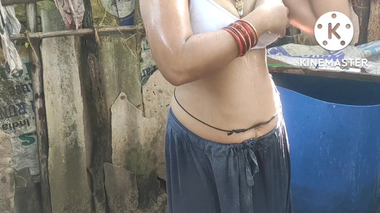 Anita yadav: Indian house wife bathing outside beautiful