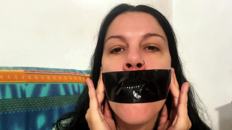 Bergami Melissa: Pumpování rtů na silver tape