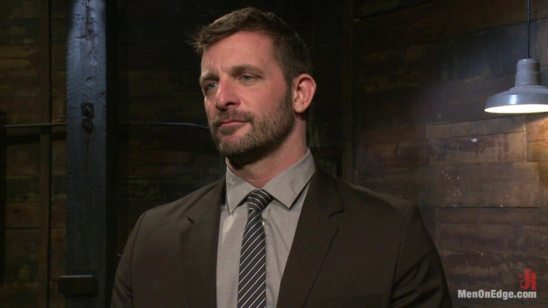 Men on Edge: Pan Morgan Black je vzat, zbit, lemován a dojen.