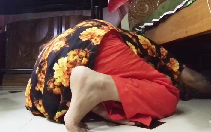Dhaka studio: Indian Desi Bhabhi Homemade Sex Video with Husband