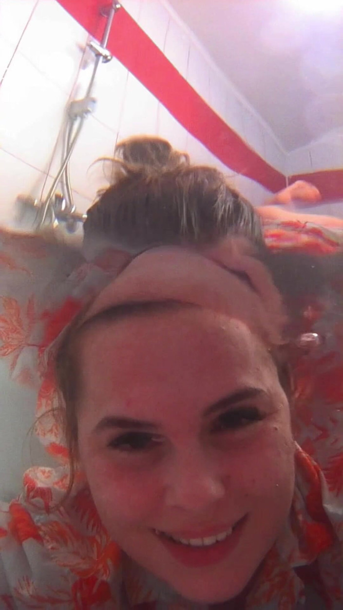 Sexy_Emeli: Breath Holding Underwater in Bathtub and Record with Waterproof Camera