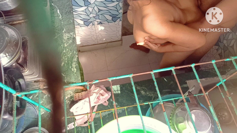 T. Sonai: Pozostawiając desi dziewczynę z Goa w stylu Desi