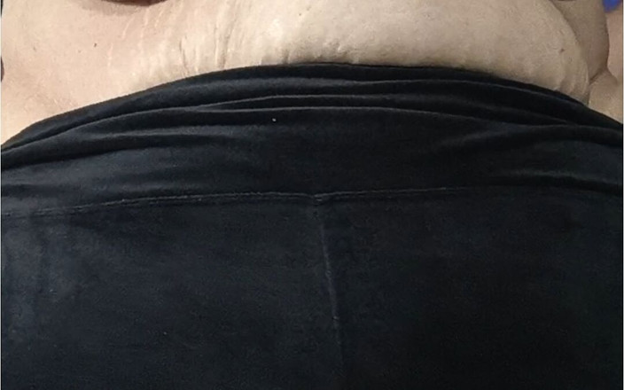 HerculesnVENUS: 청소로 좌절한 그녀는 이제 발정난 남자 후 그 허벅지 사이에 펌핑을 하게되었습니다.