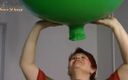 Anna Devot and Friends: Mega Balloon Blow-up